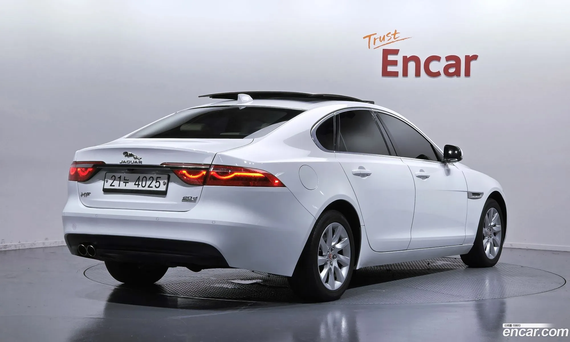 Jaguar XF 2017 SAJBA4BN6HCY43220 — 13