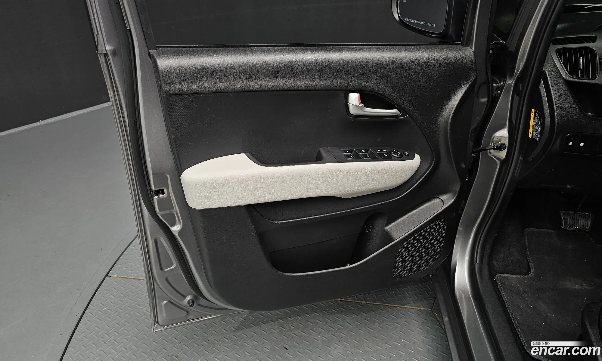 Kia Kia Ray EV 2024 — 7