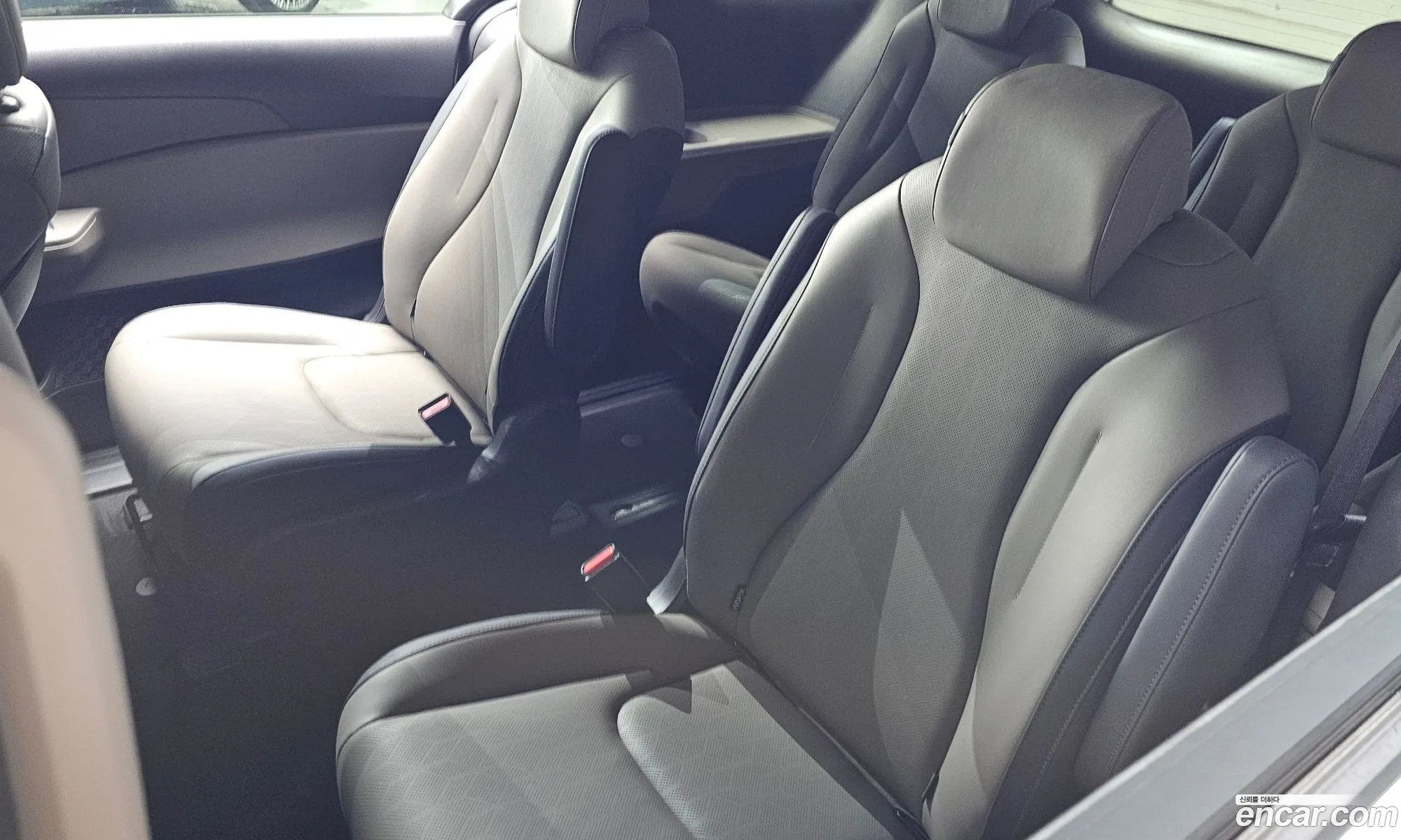 Kia Carnival 2024 — 33
