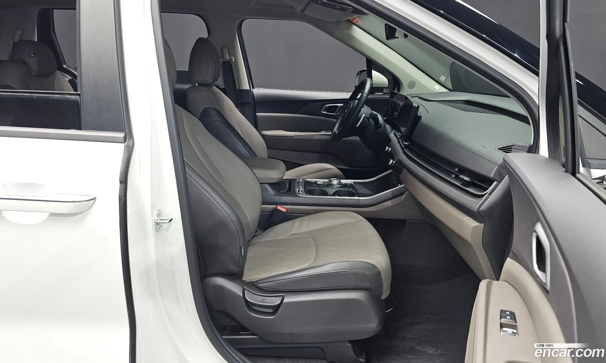 Kia Carnival 2024 — 27