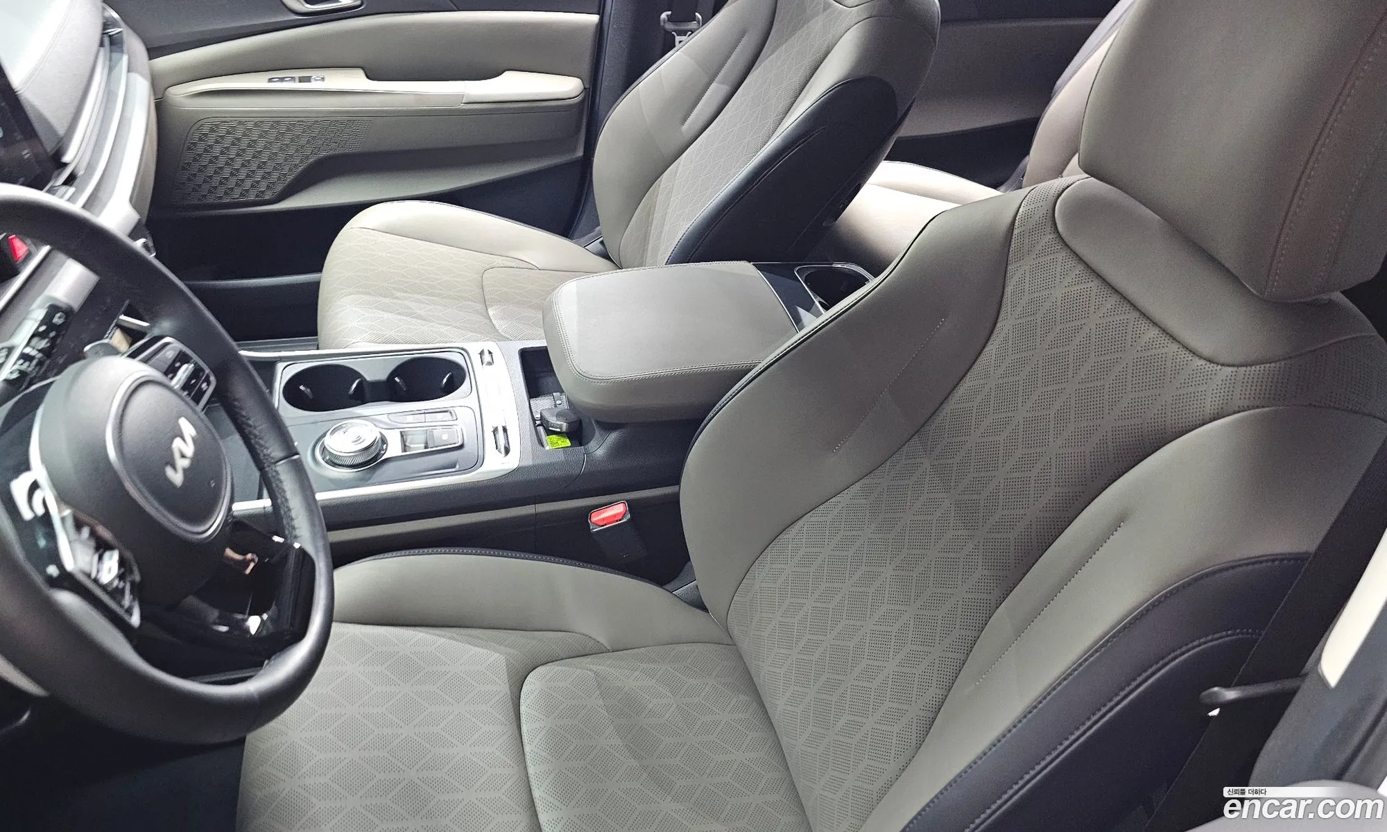 Kia Carnival 2024 — 28