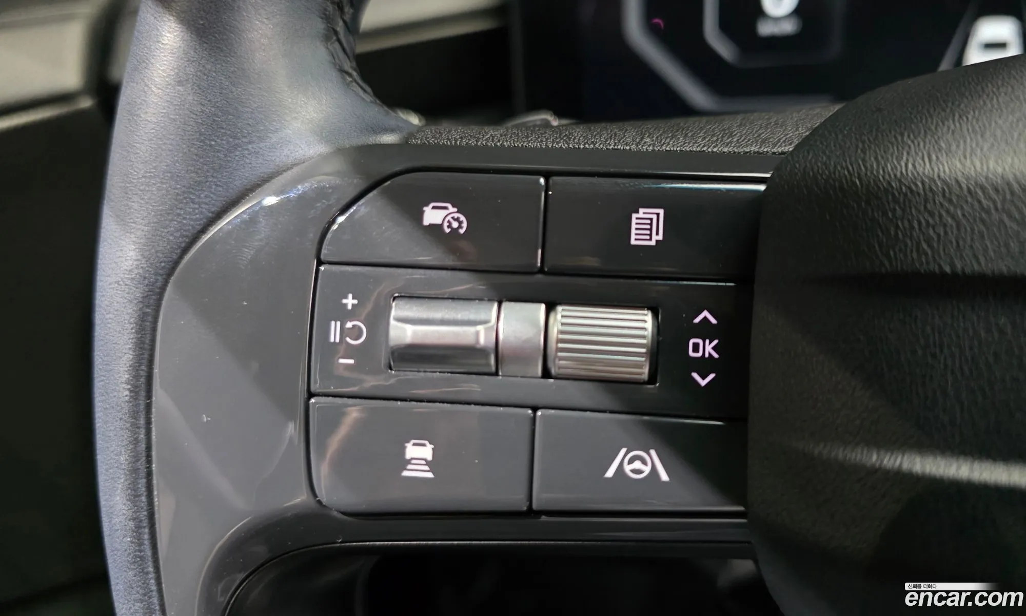 Kia K8 2024 — 28