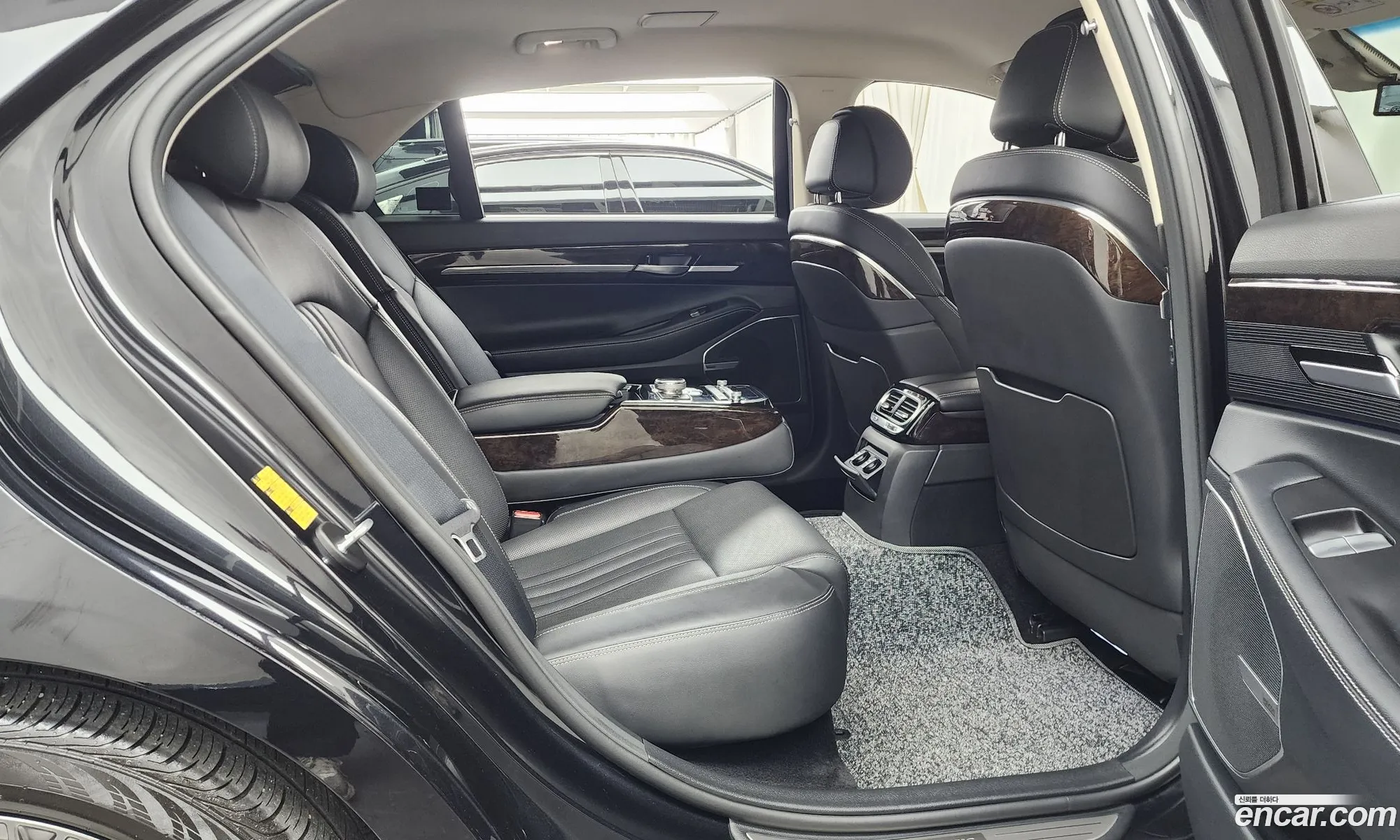 Genesis G90 2020 — 12