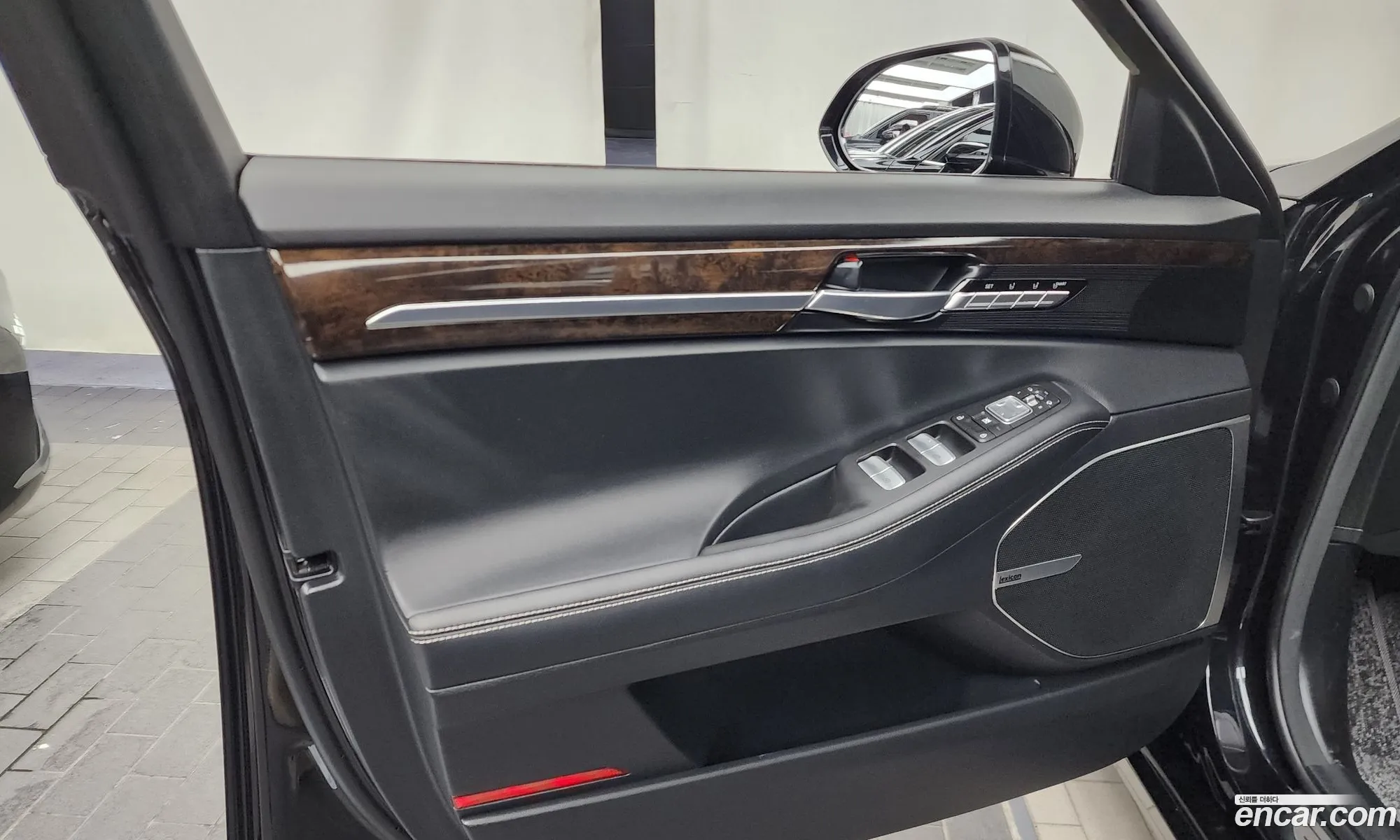 Genesis G90 2020 — 13