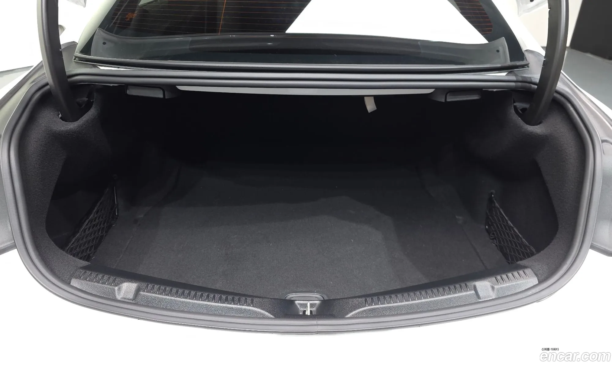 Mercedes-Benz E-Class W213 2023 — 14