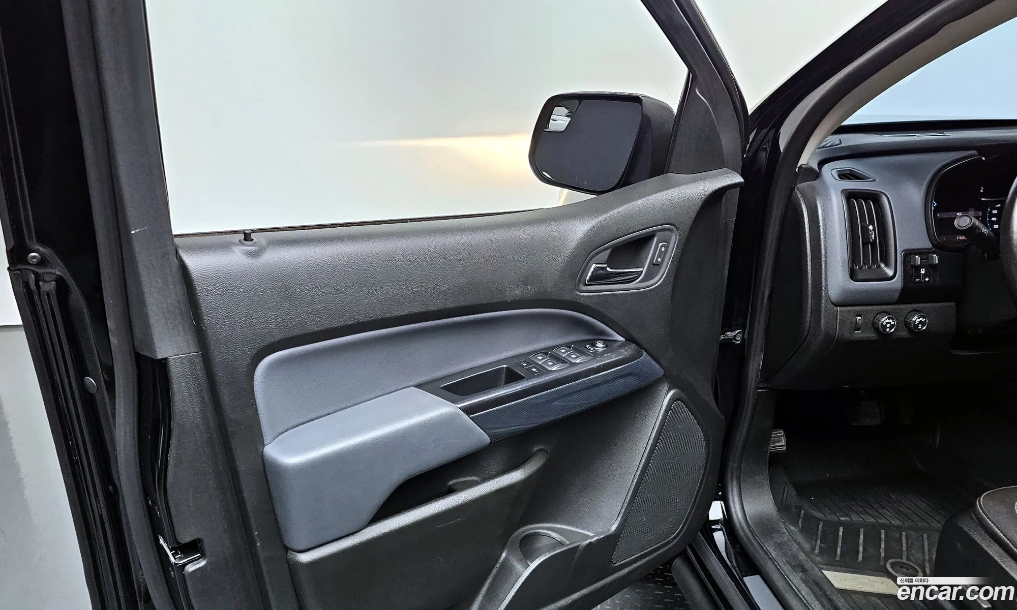 Chevrolet (GM Daewoo) Real New Colorado 2021 — 19