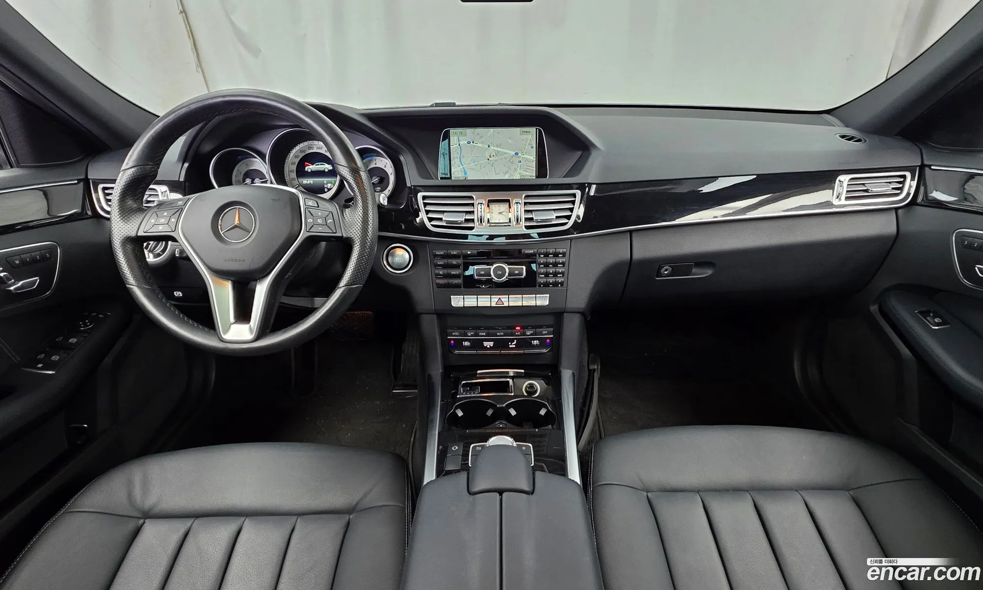 Mercedes-Benz E-Class W212 2014 WDDHF8BB8EB074220 — 16