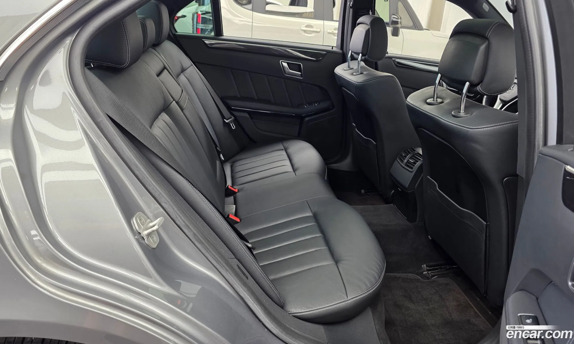 Mercedes-Benz E-Class W212 2014 WDDHF8BB8EB074220 — 6