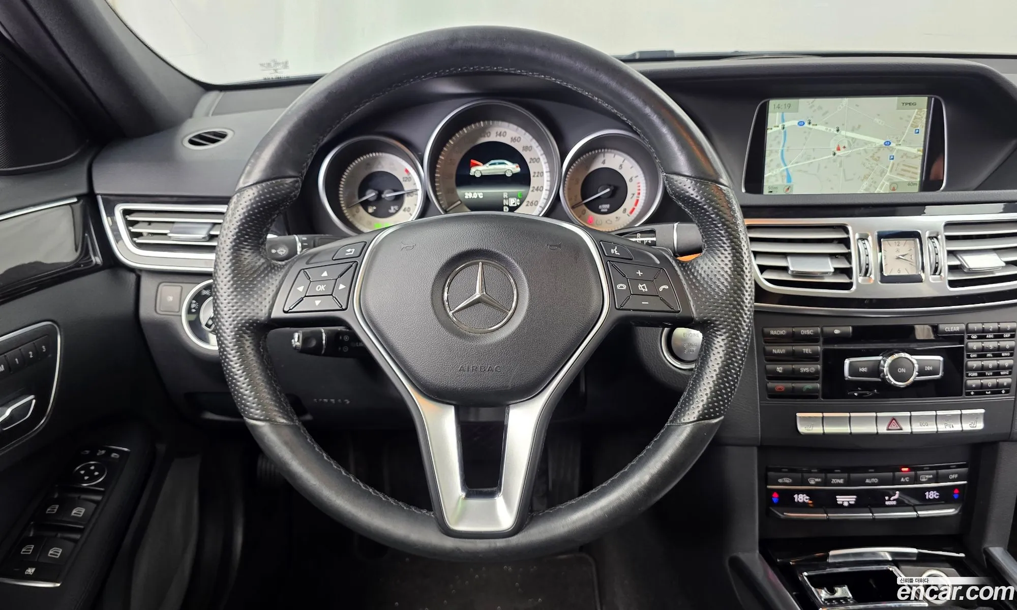 Mercedes-Benz E-Class W212 2014 WDDHF8BB8EB074220 — 8