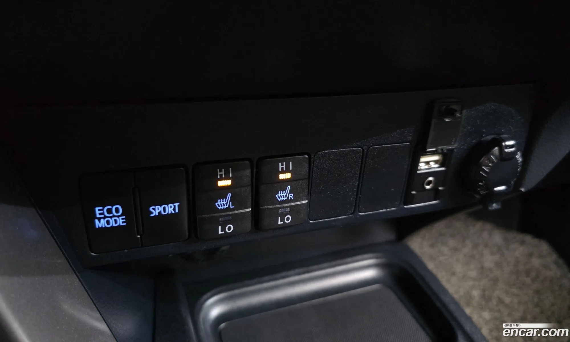 Toyota RAV4 2018 — 17