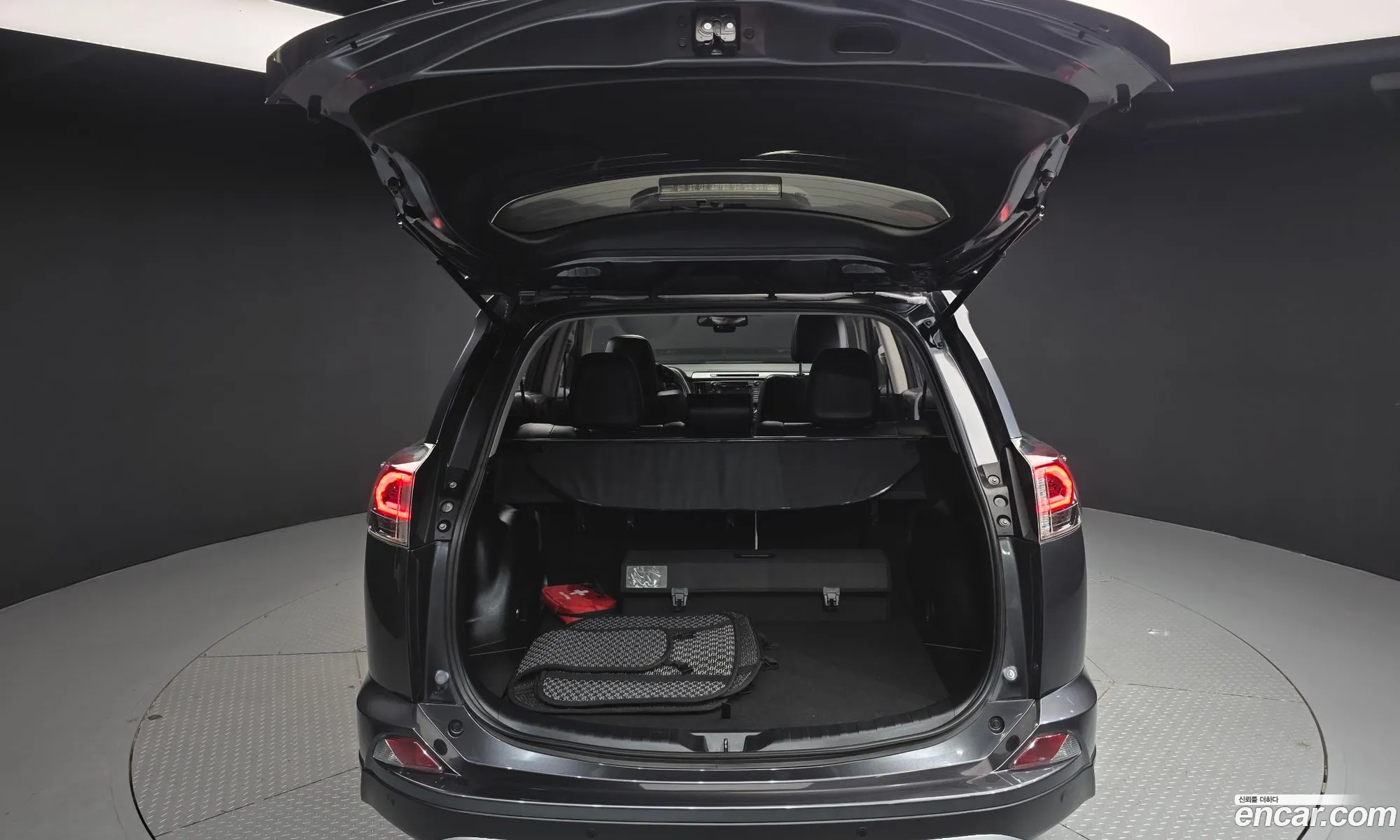 Toyota RAV4 2018 — 13