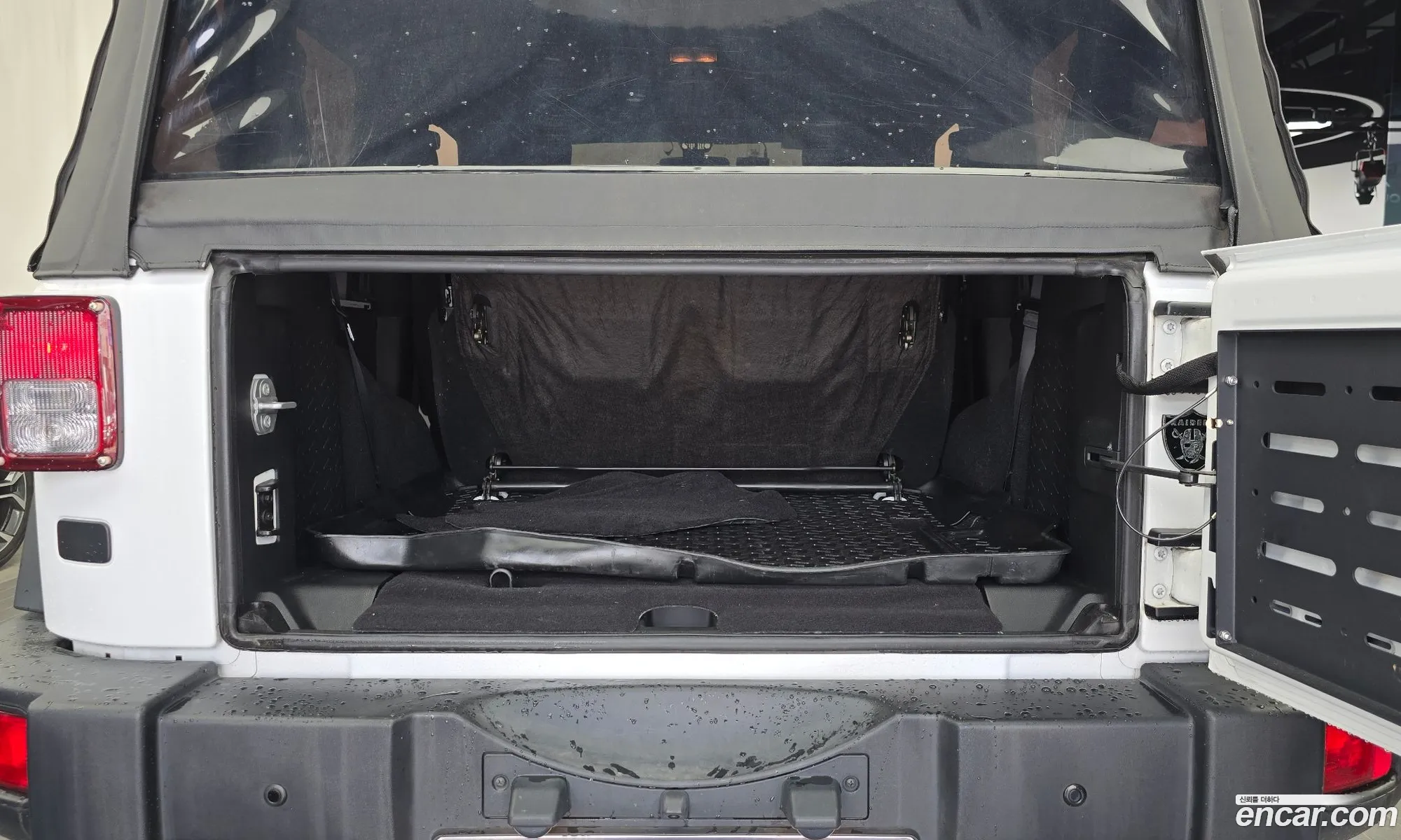 Jeep Wrangler 2017 1C4HJWAG6HL515352 — 15