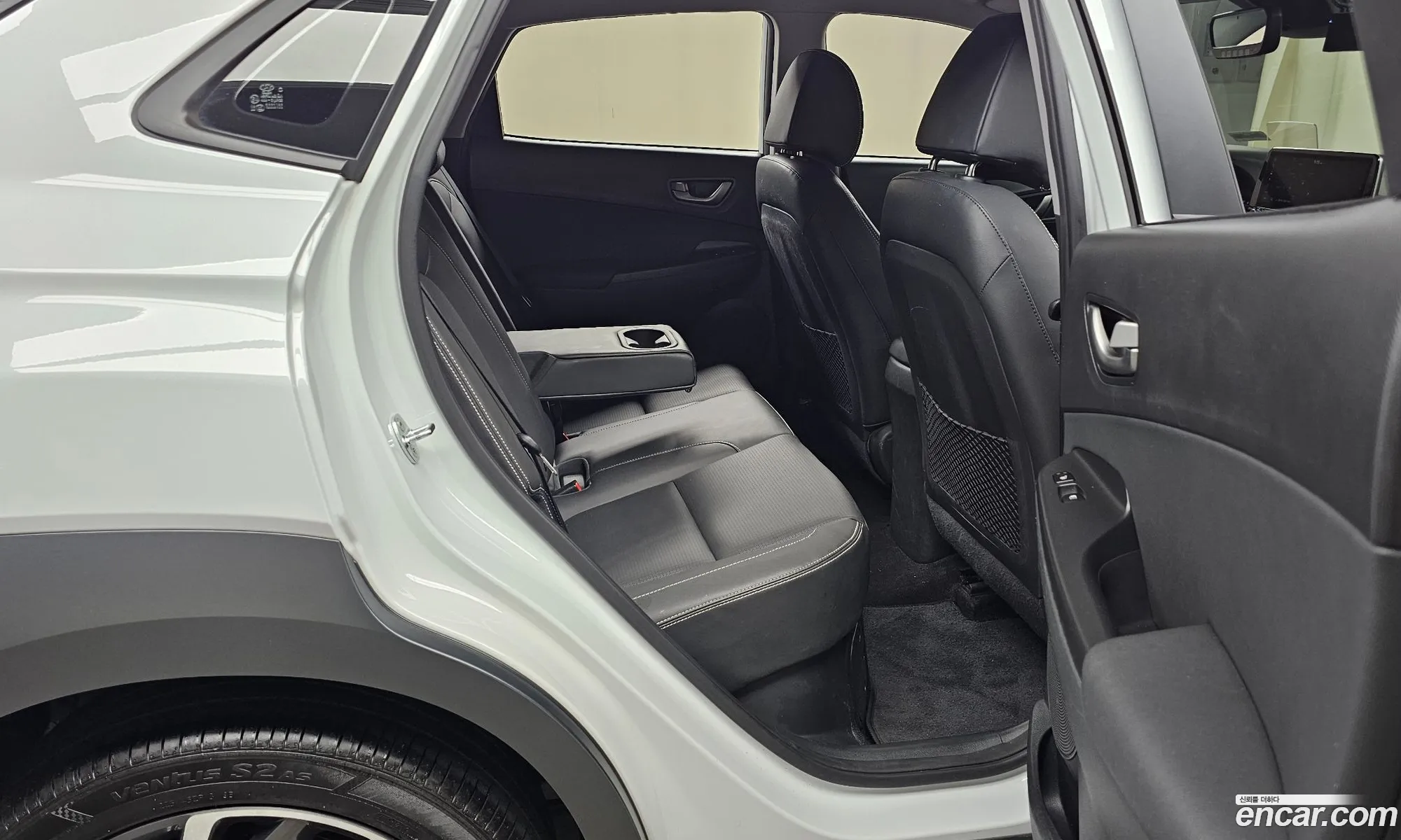 Hyundai Kona Hybrid 2020 — 14
