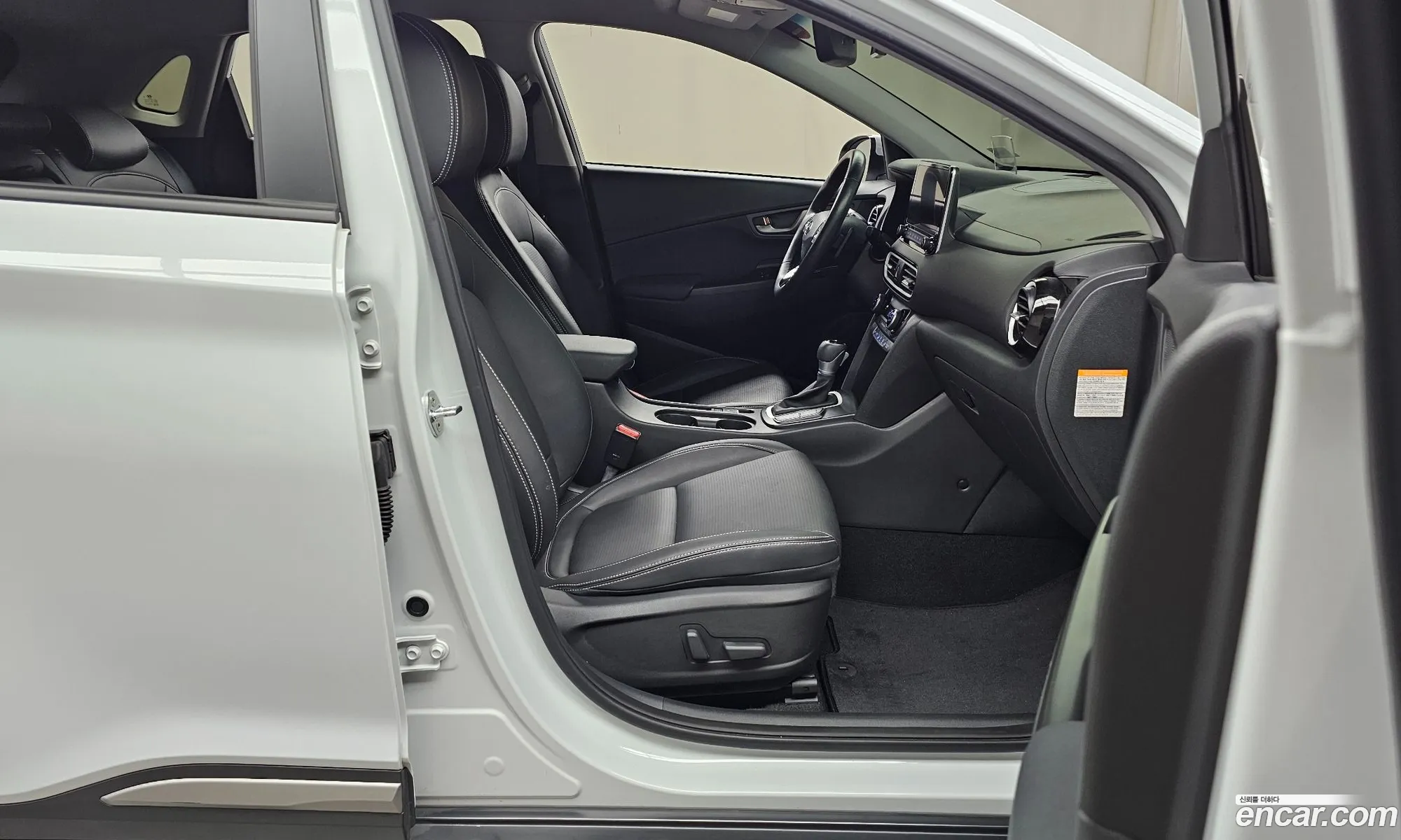 Hyundai Kona Hybrid 2020 — 17
