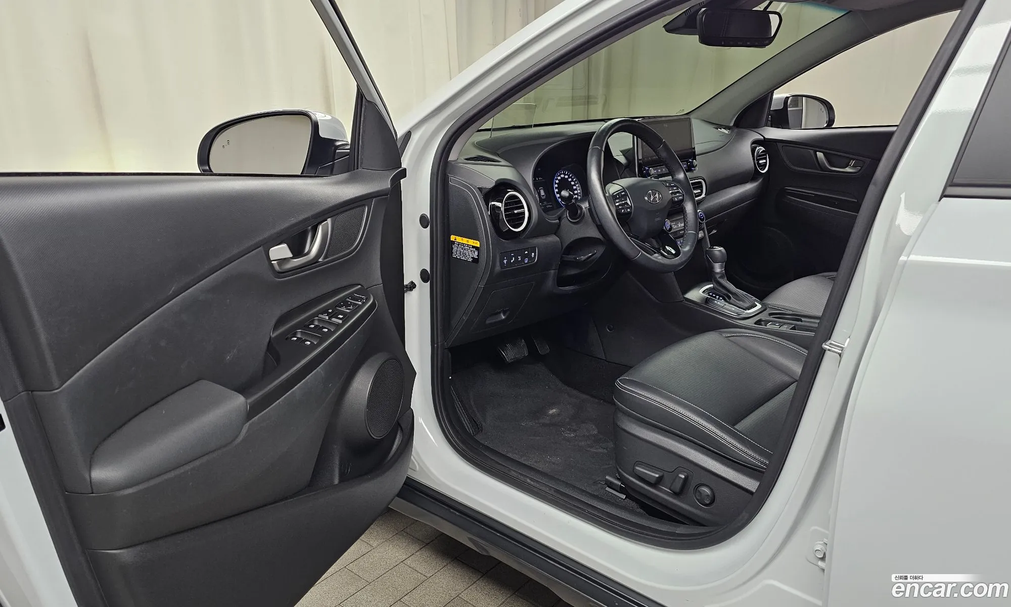 Hyundai Kona Hybrid 2020 — 20
