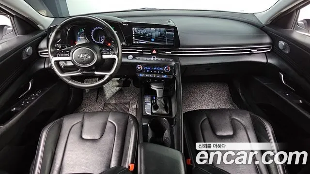 Hyundai Elantra Hybrid 2022 — 4