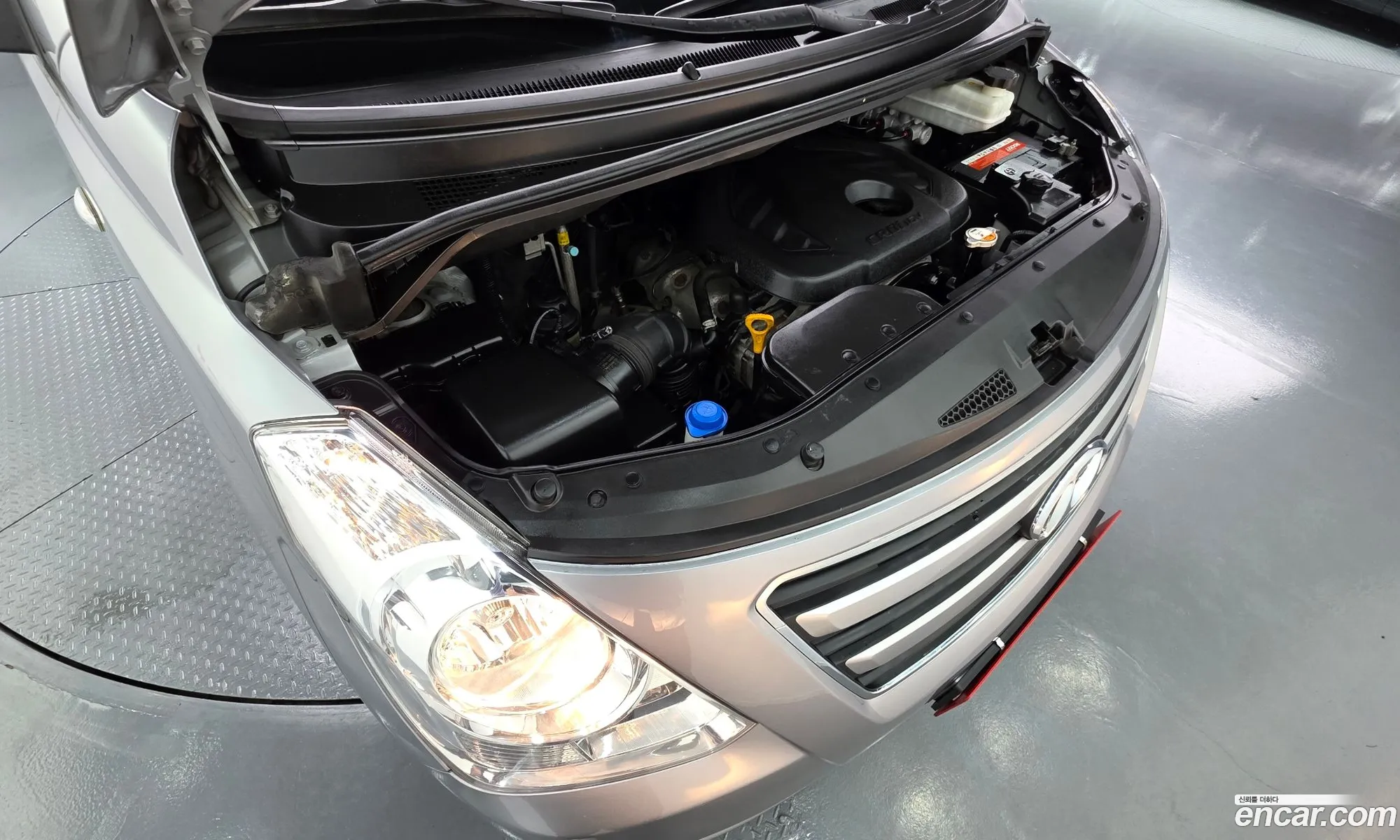 Hyundai Grand Starex 2017 — 10