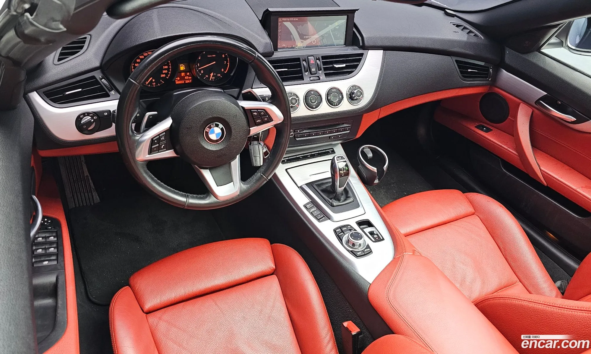 BMW Z4 2013 WBALM7106DE773277 — 4