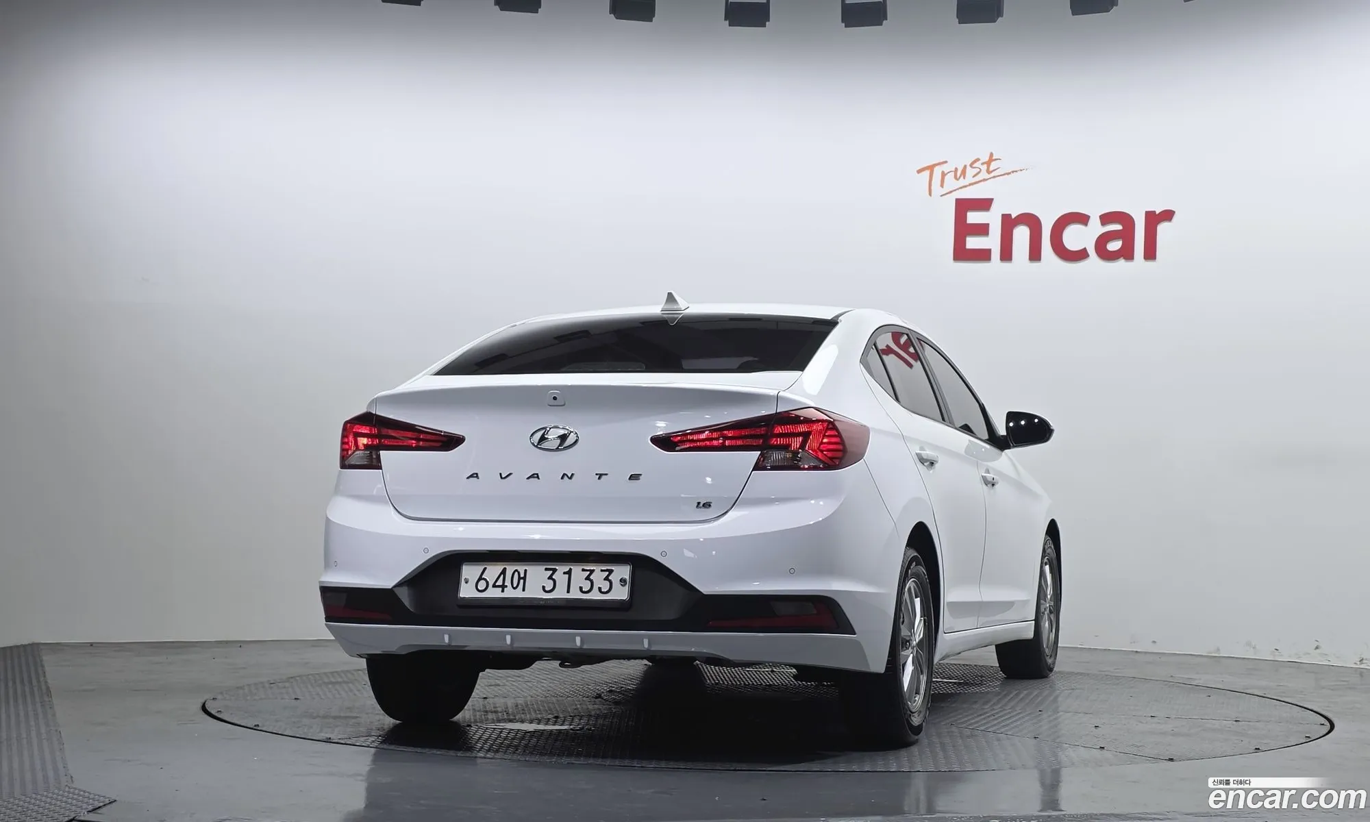 Hyundai Elantra AD 2019 — 3