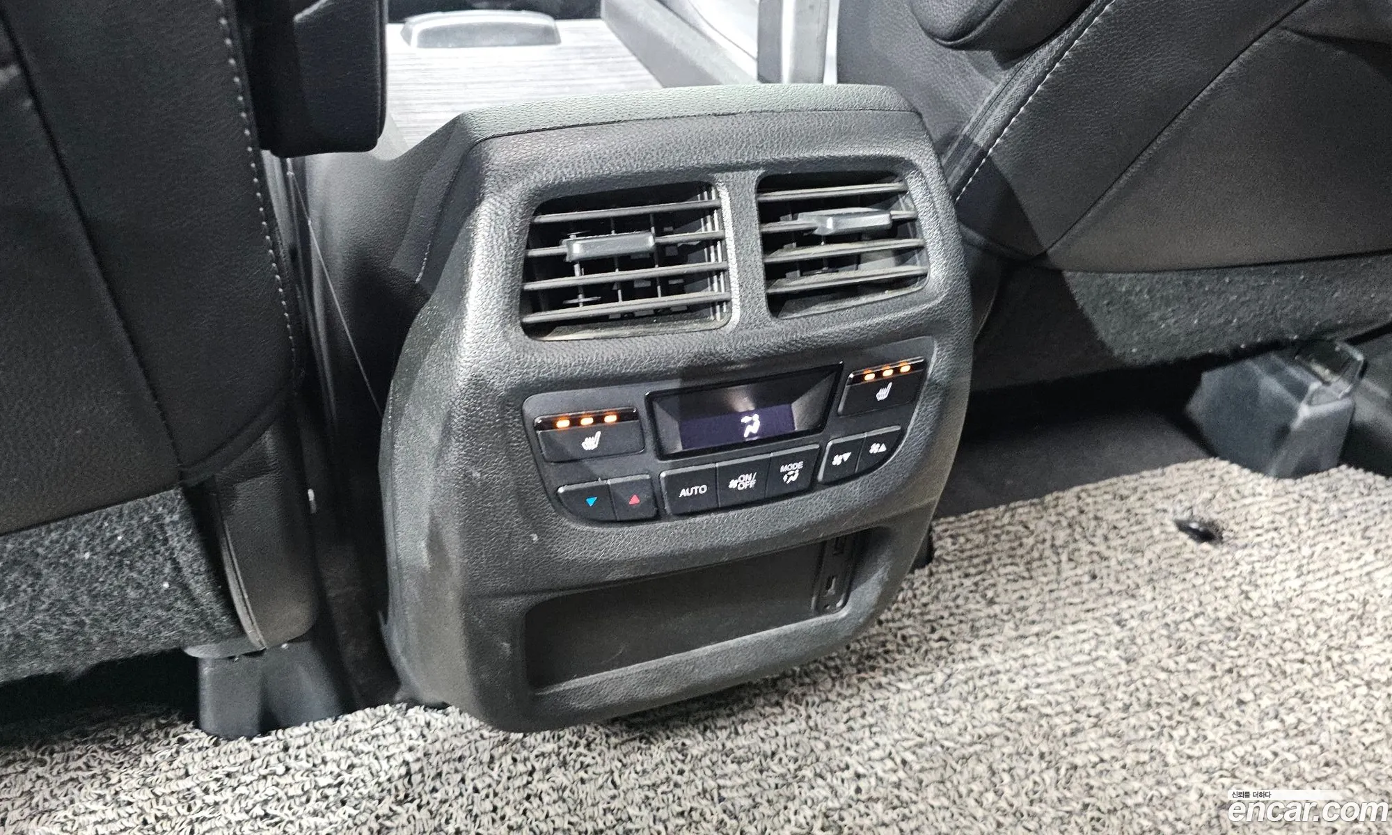 Honda Pilot 2017 5FNYF6850HB200833 — 11