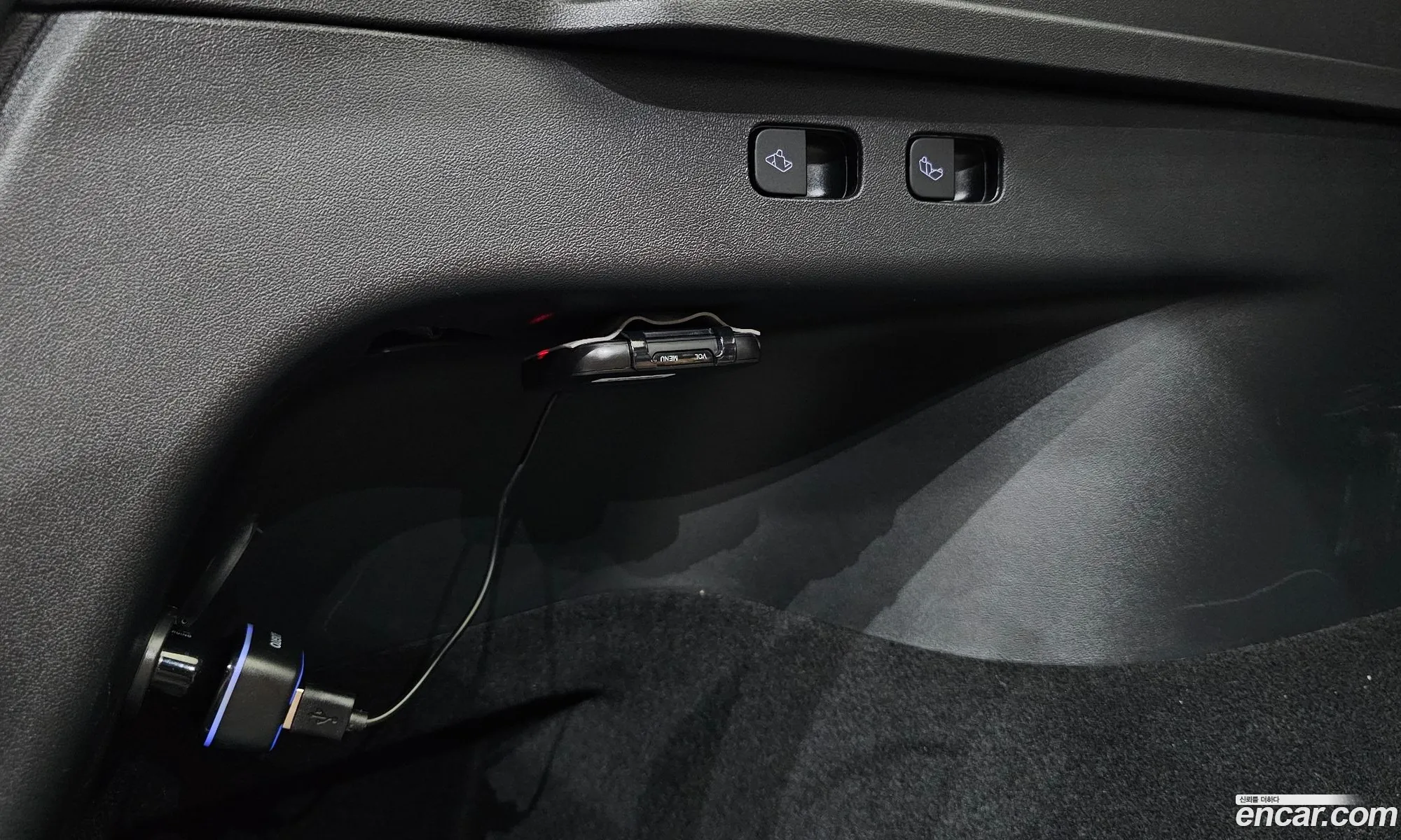 Tesla Model Y 2023 — 16