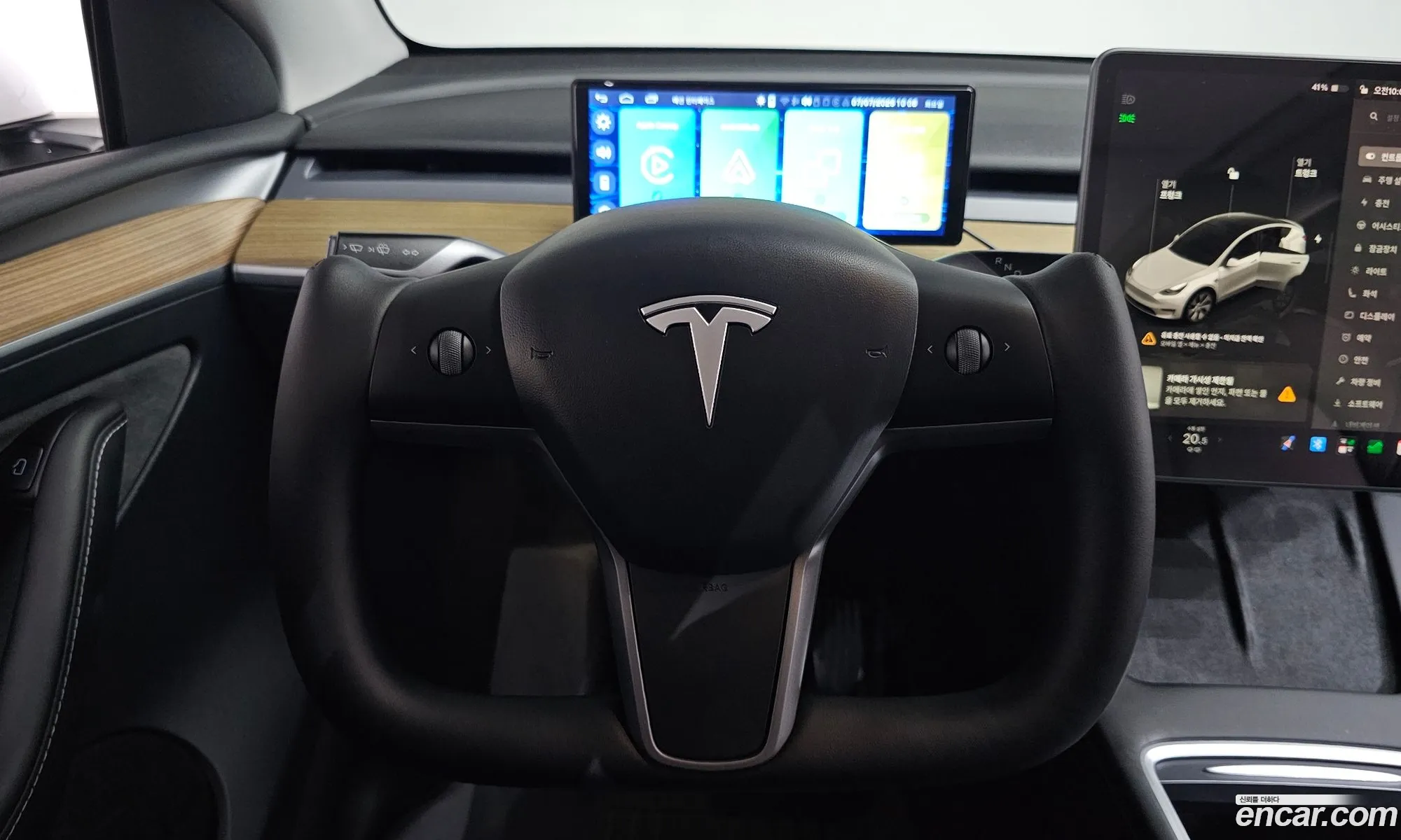 Tesla Model Y 2023 — 31
