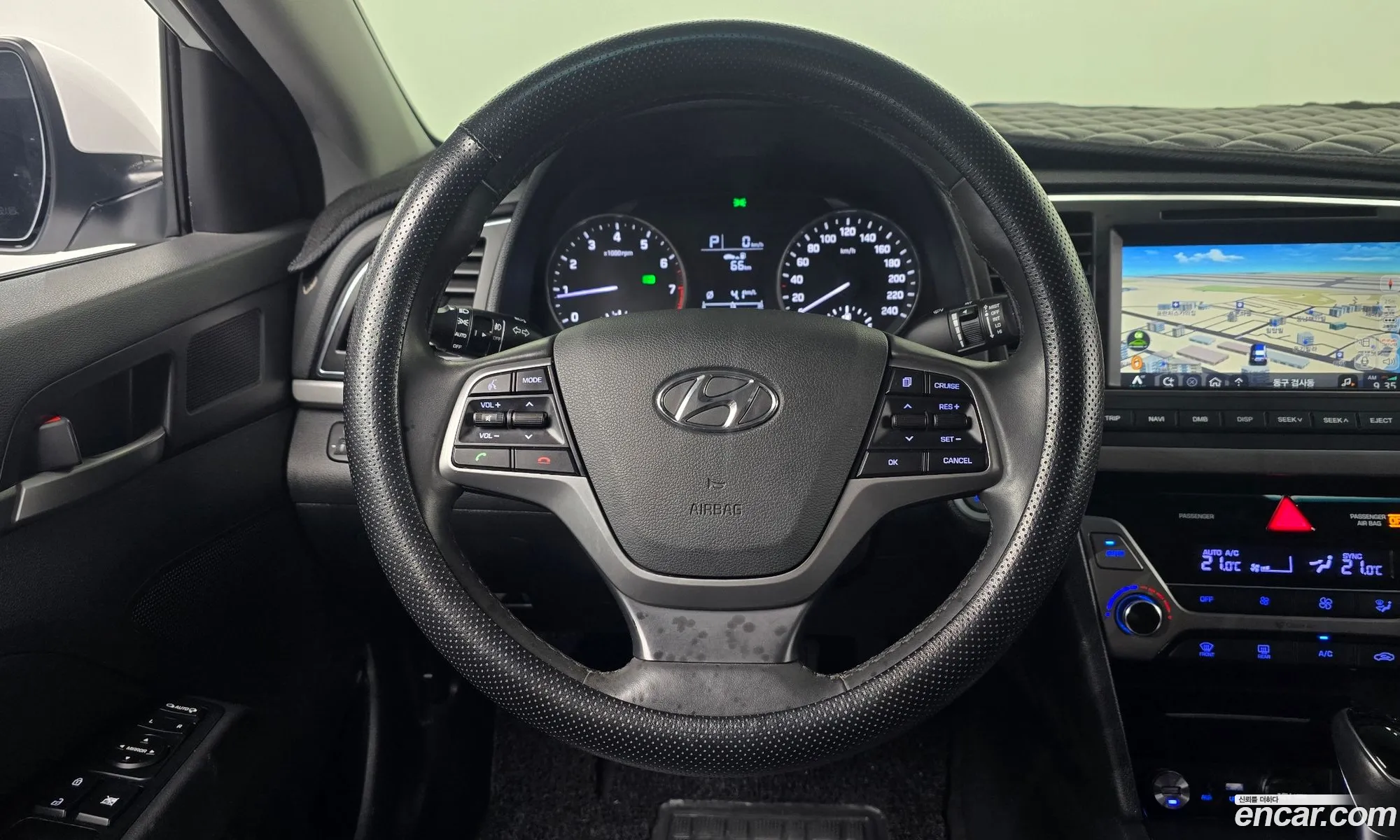 Hyundai Elantra AD 2017 — 14