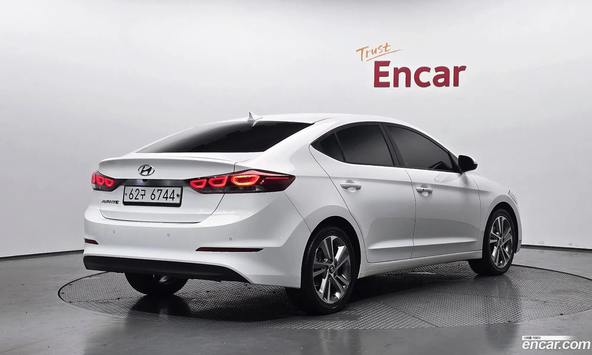 Hyundai Elantra AD 2017 — 7