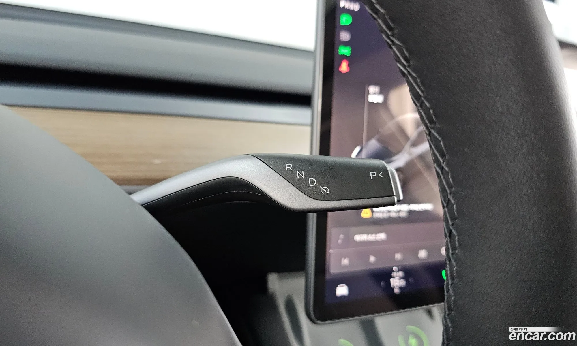 Tesla Model Y 2025 — 6