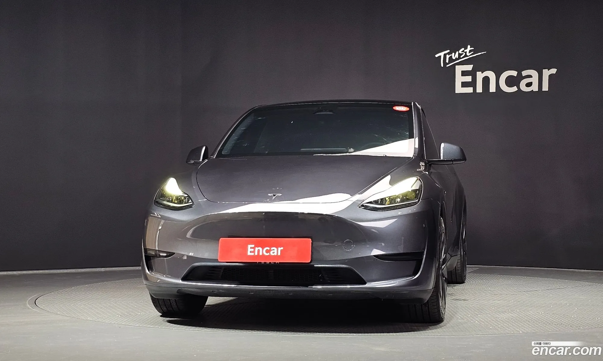 Tesla Model Y 2025 — 9