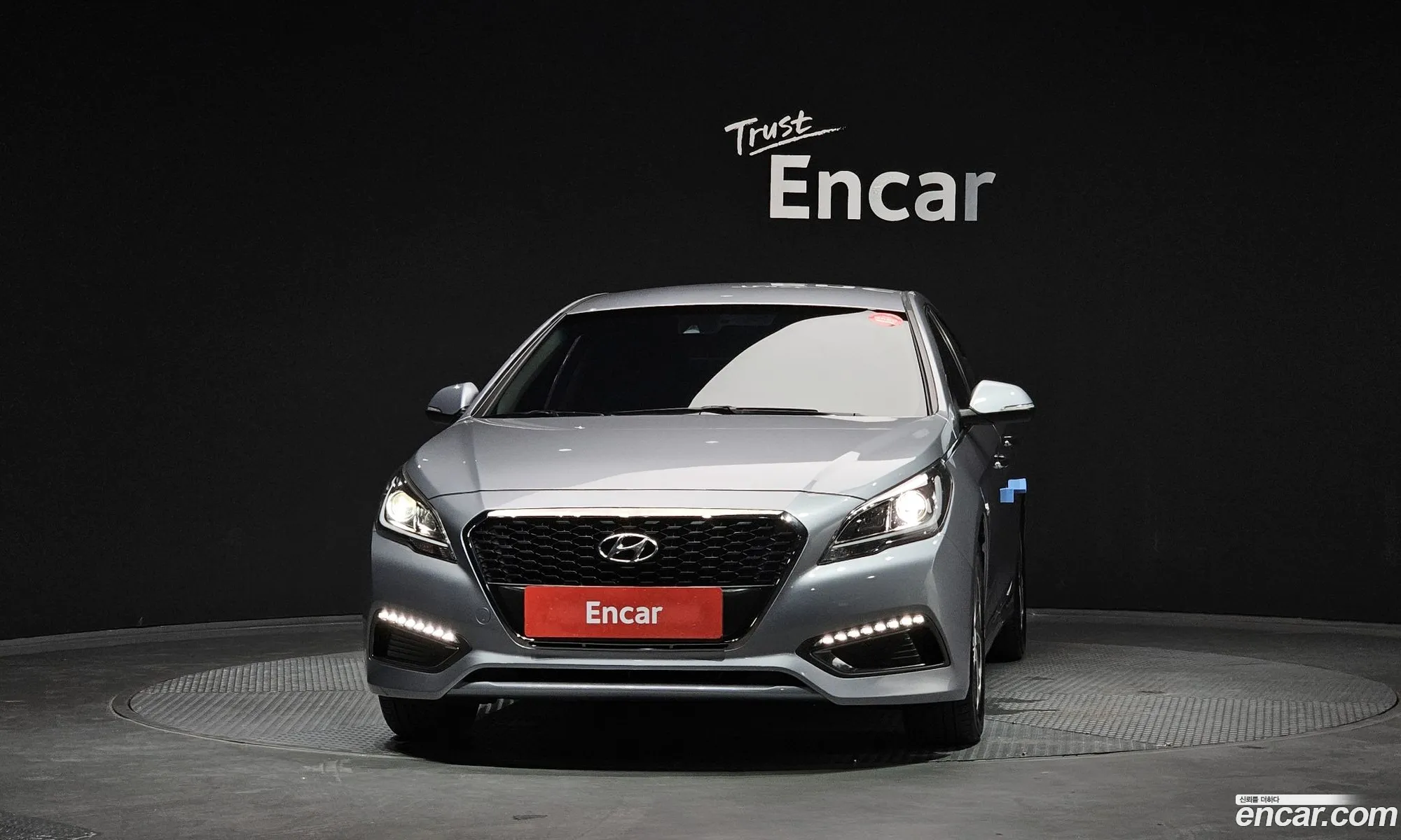 Hyundai LF Sonata Hybrid 2016 — 18
