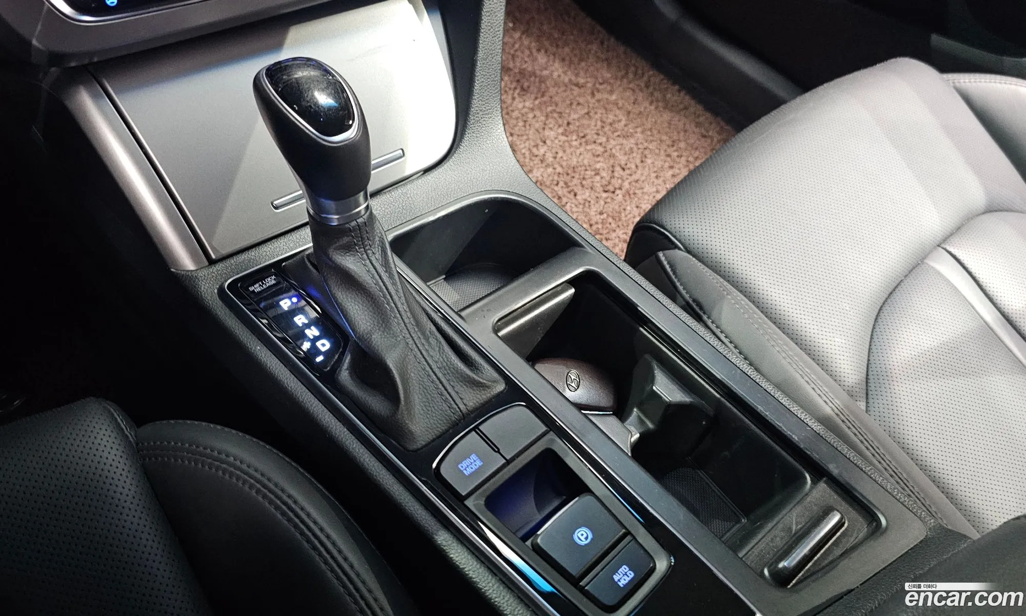 Hyundai LF Sonata Hybrid 2016 — 4