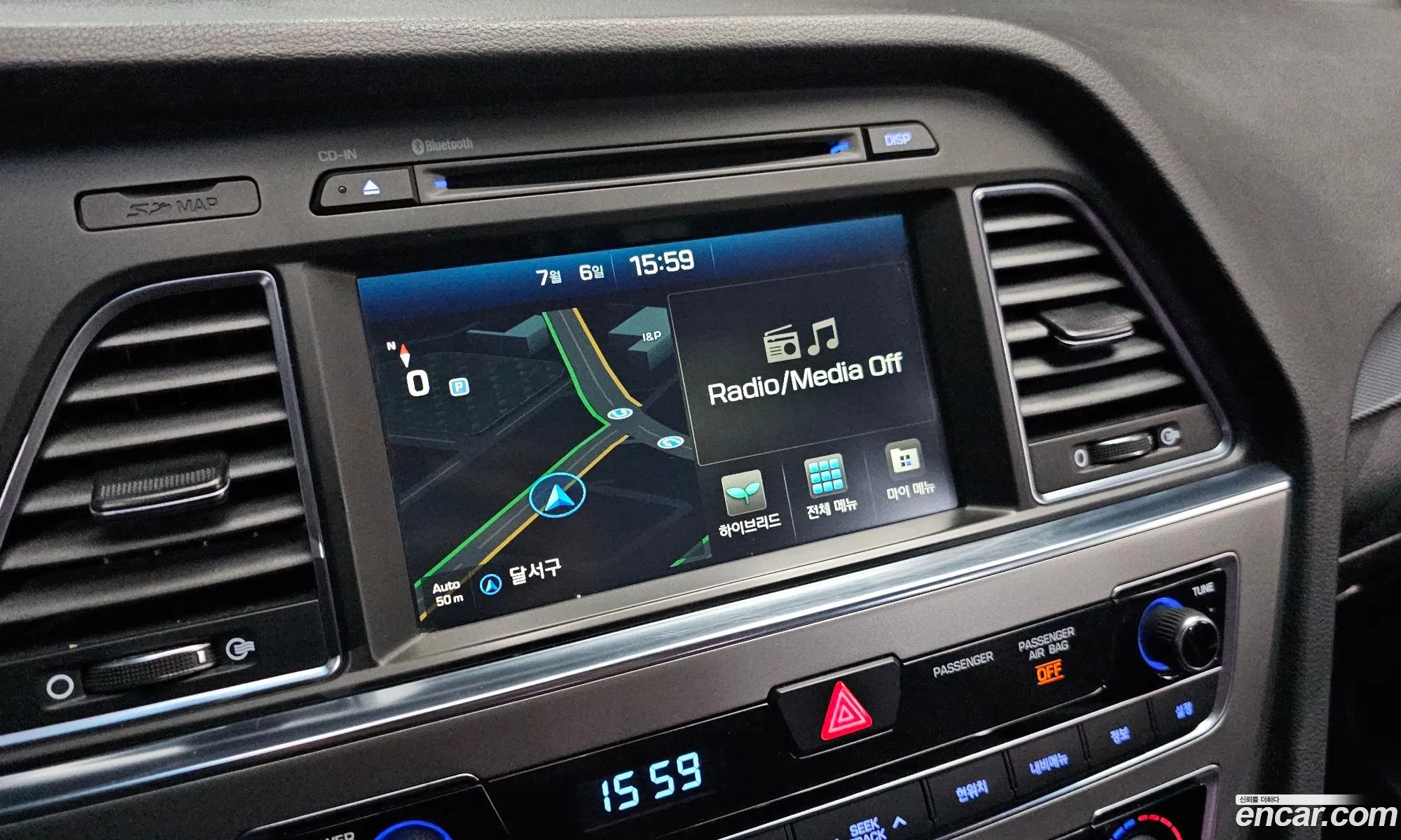 Hyundai LF Sonata Hybrid 2016 — 12