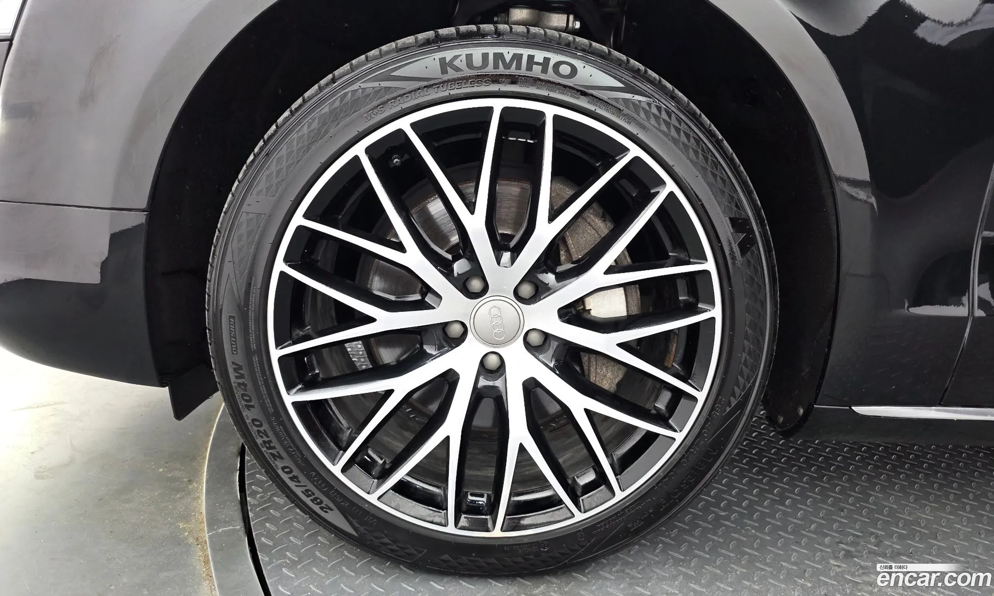 Audi A8 2016 WAUZZZ4H3GN001736 — 4