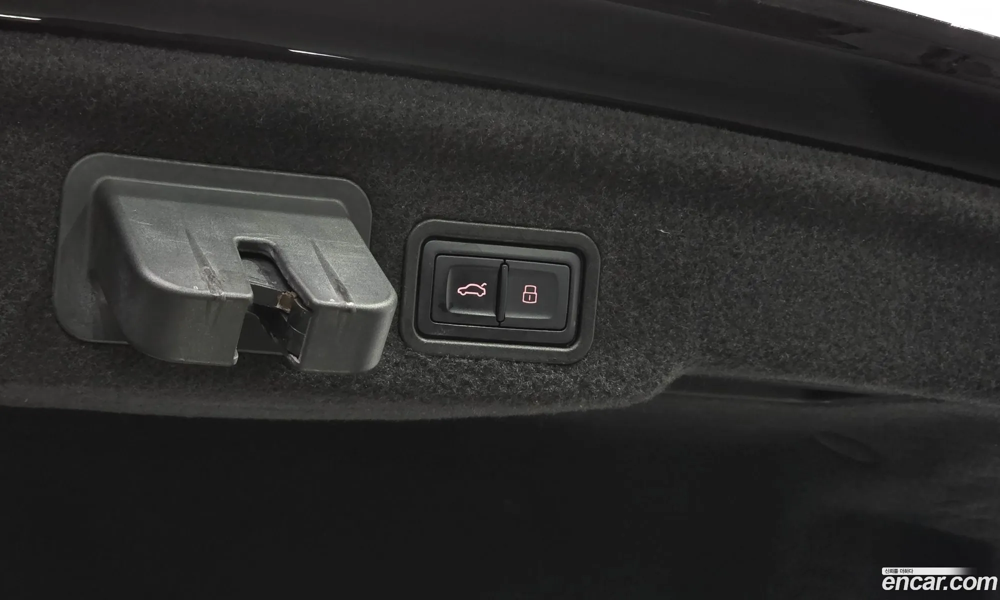 Audi A8 2016 WAUZZZ4H3GN001736 — 15