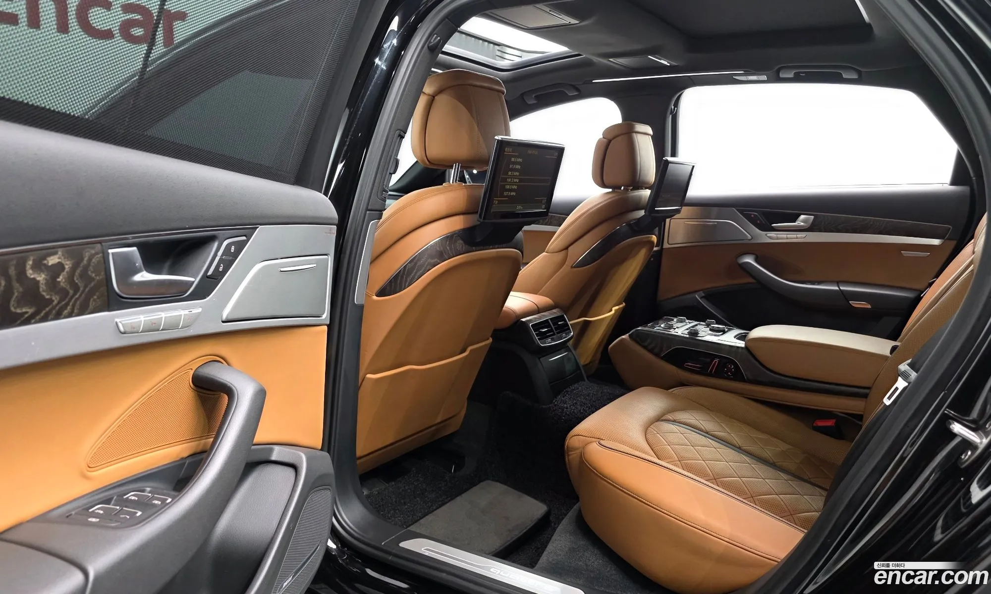 Audi A8 2016 WAUZZZ4H3GN001736 — 3