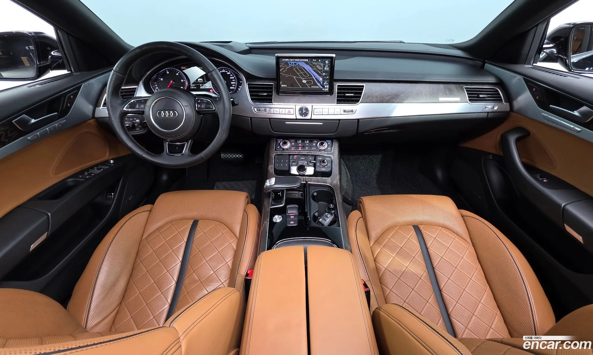 Audi A8 2016 WAUZZZ4H3GN001736 — 11