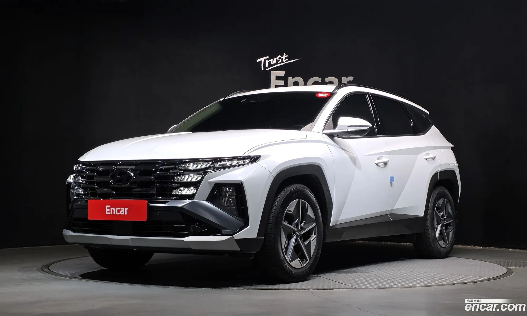Hyundai Tucson Hybrid 2025 — 24