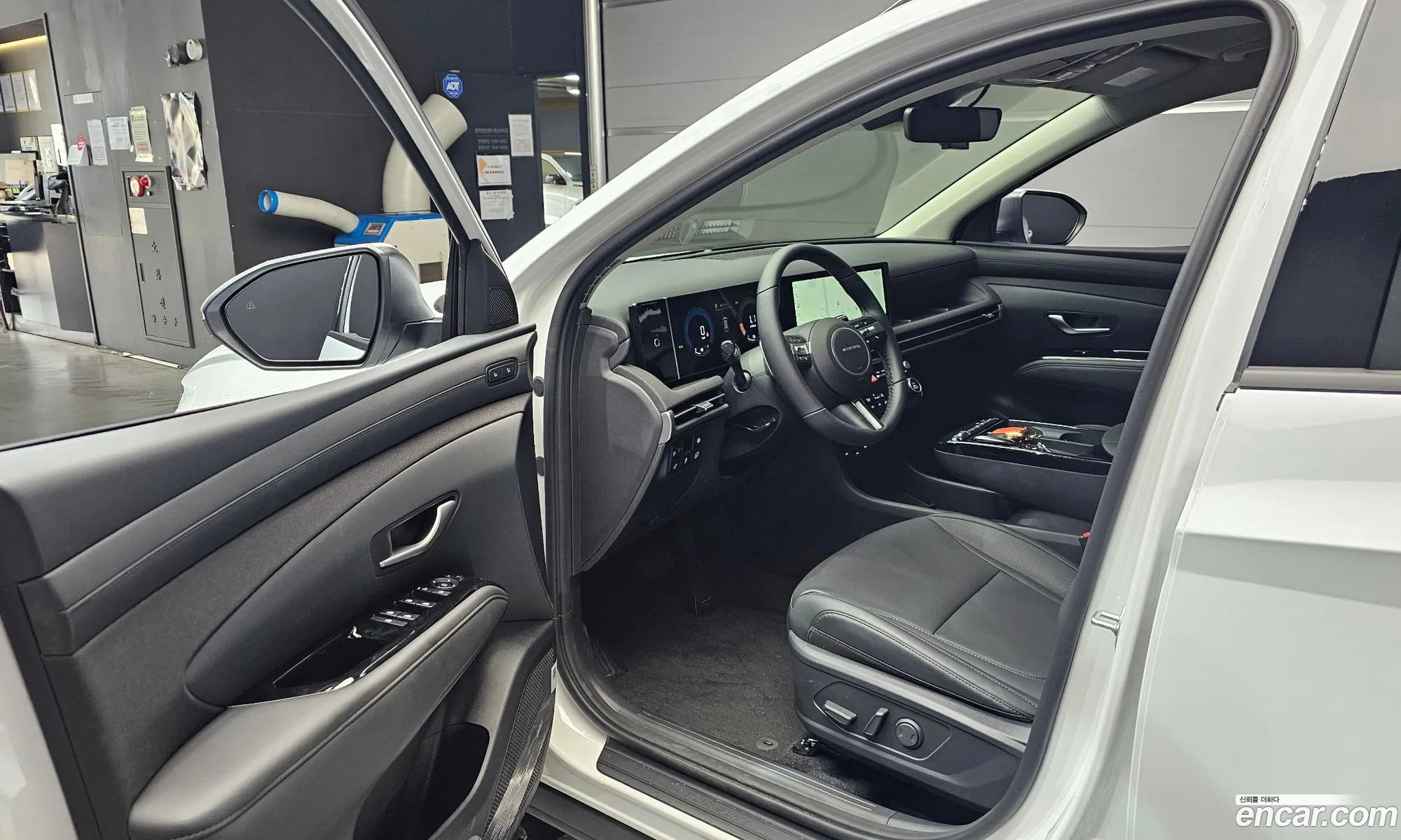 Hyundai Tucson Hybrid 2025 — 9
