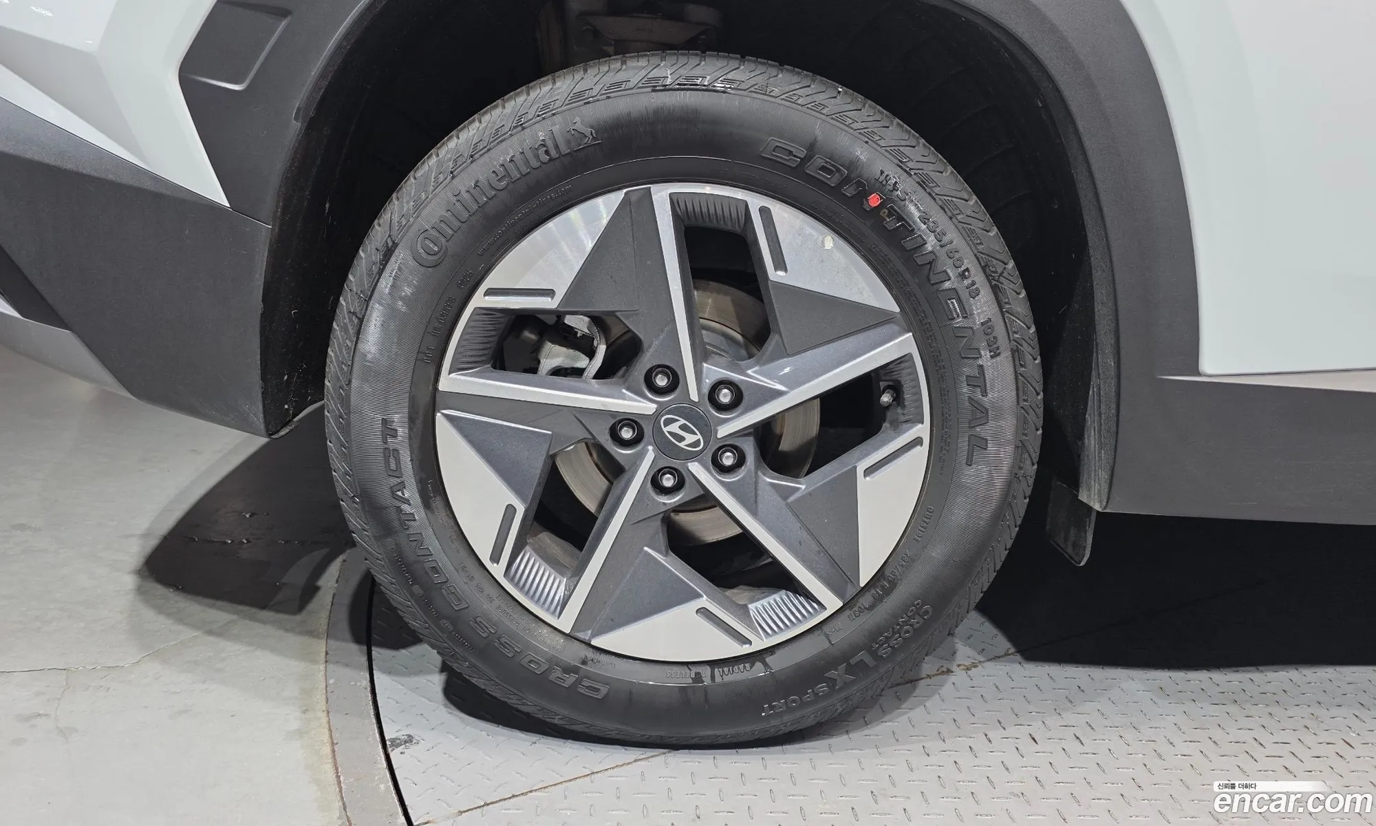 Hyundai Tucson Hybrid 2025 — 2