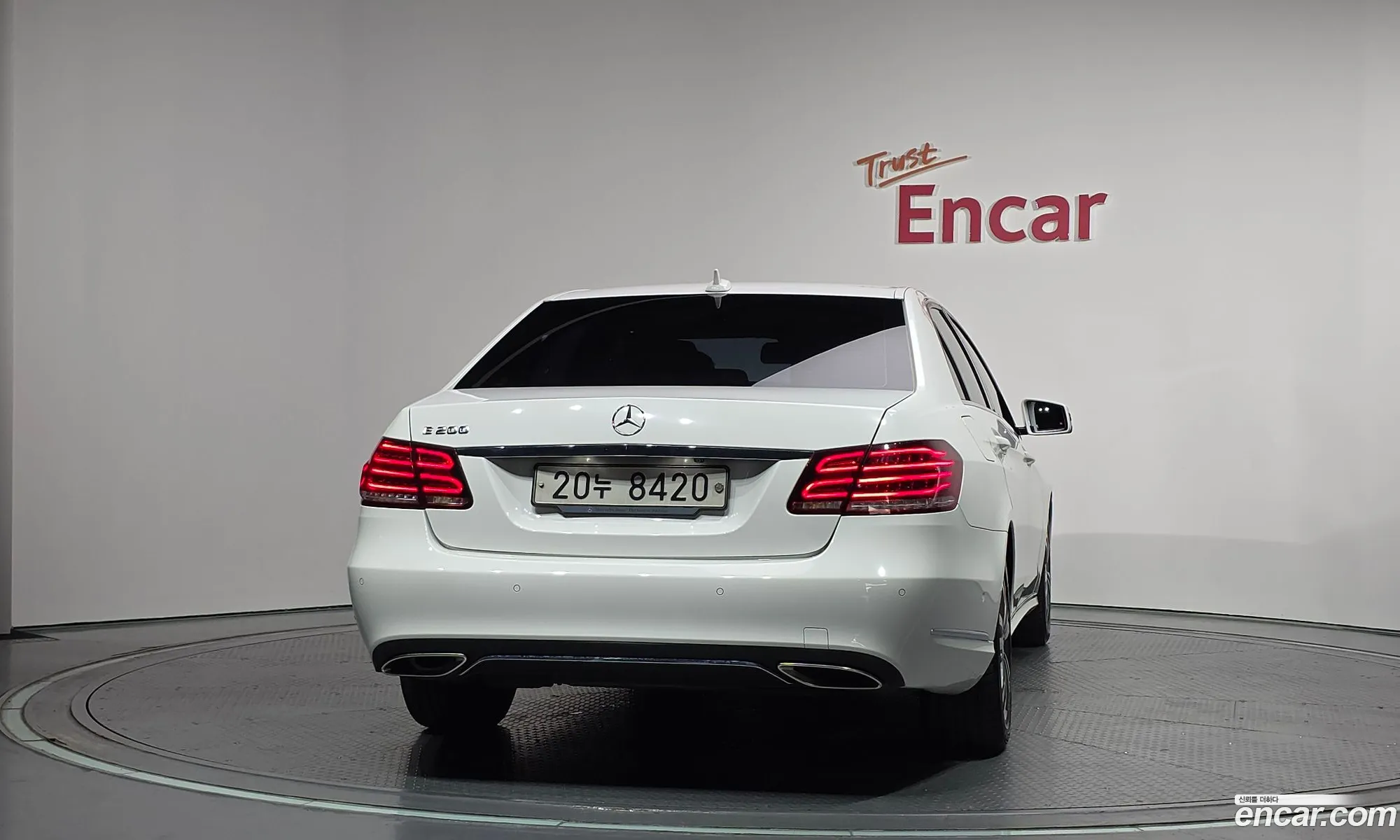 Mercedes-Benz E-Class W212 2015 — 9