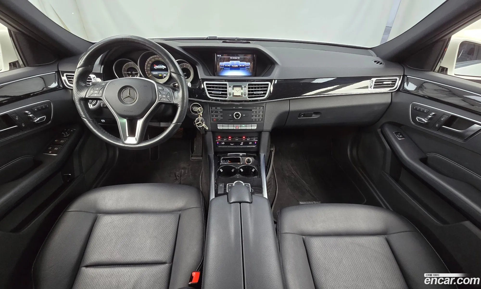 Mercedes-Benz E-Class W212 2015 — 17