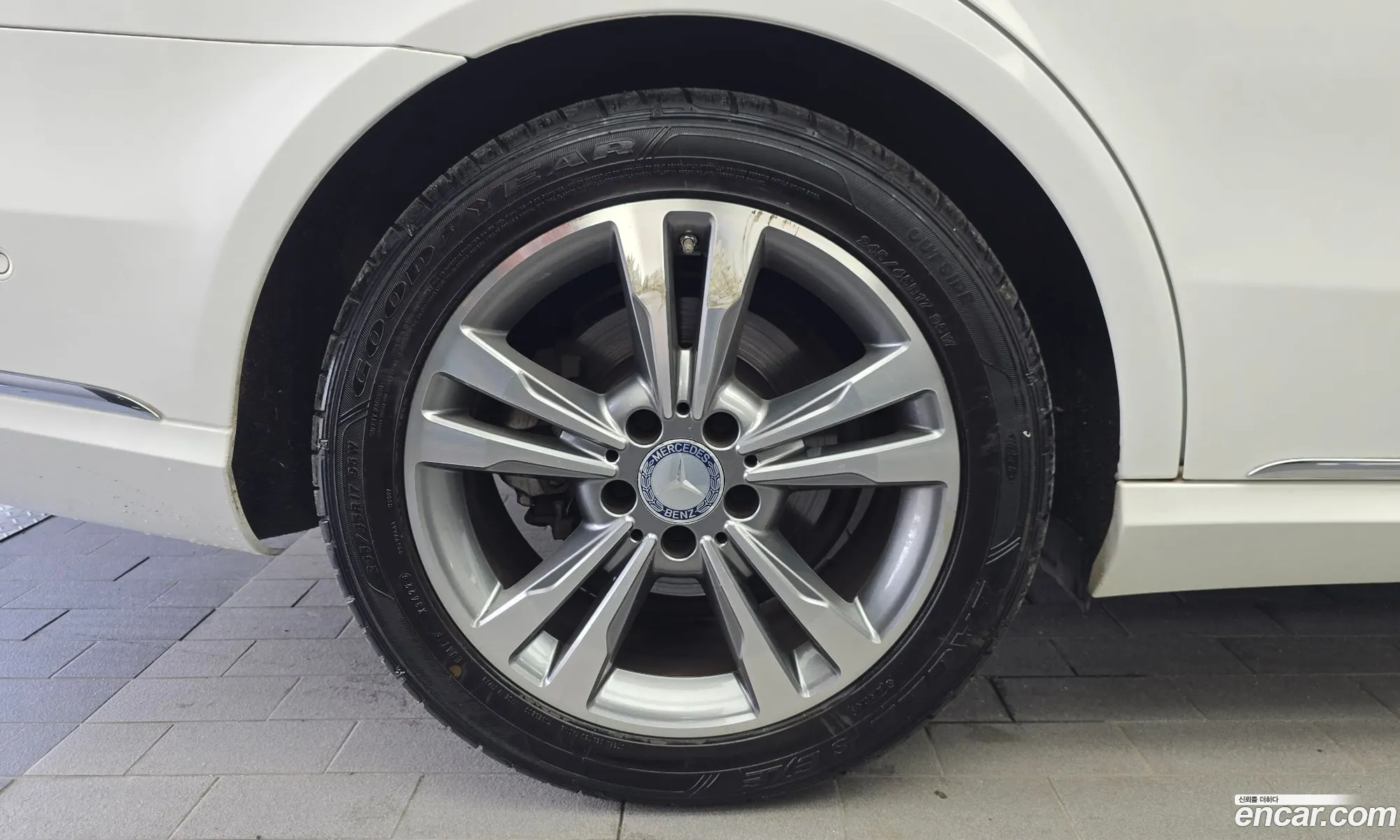 Mercedes-Benz E-Class W212 2015 — 20