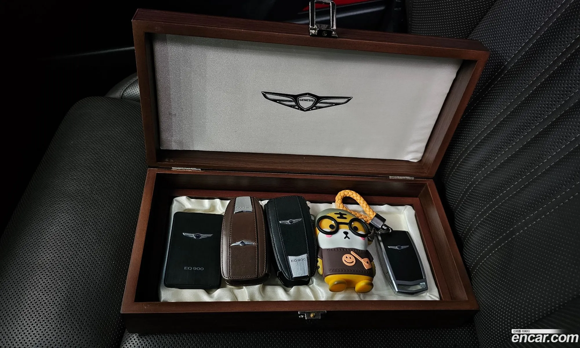 Genesis EQ900 2017 — 22