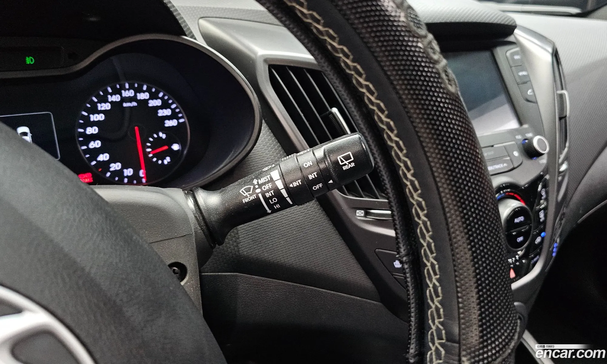 Hyundai Veloster 2015 — 17
