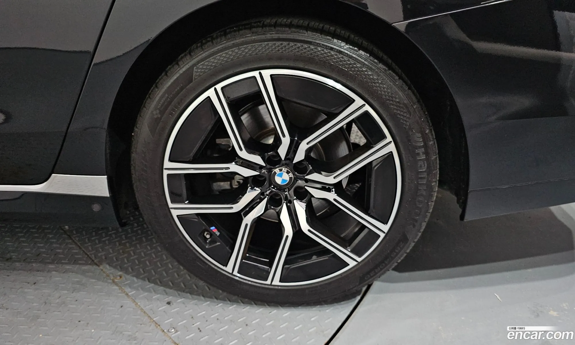 BMW 7 Series 2024 WBA21EJ05RCS48254 — 16