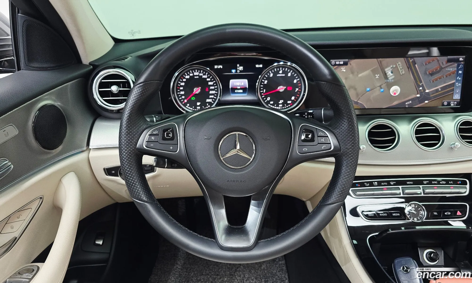 Mercedes-Benz E-Class W213 2018 WDDZF4CB0JA401446 — 12