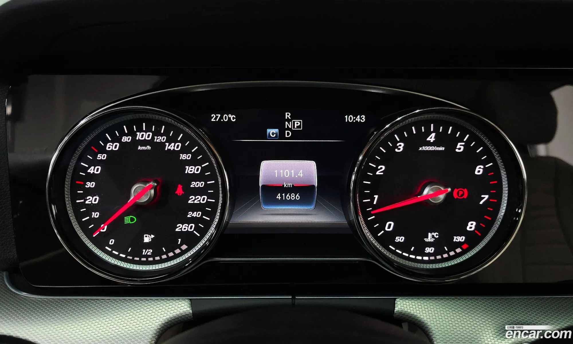 Mercedes-Benz E-Class W213 2018 WDDZF4CB0JA401446 — 11