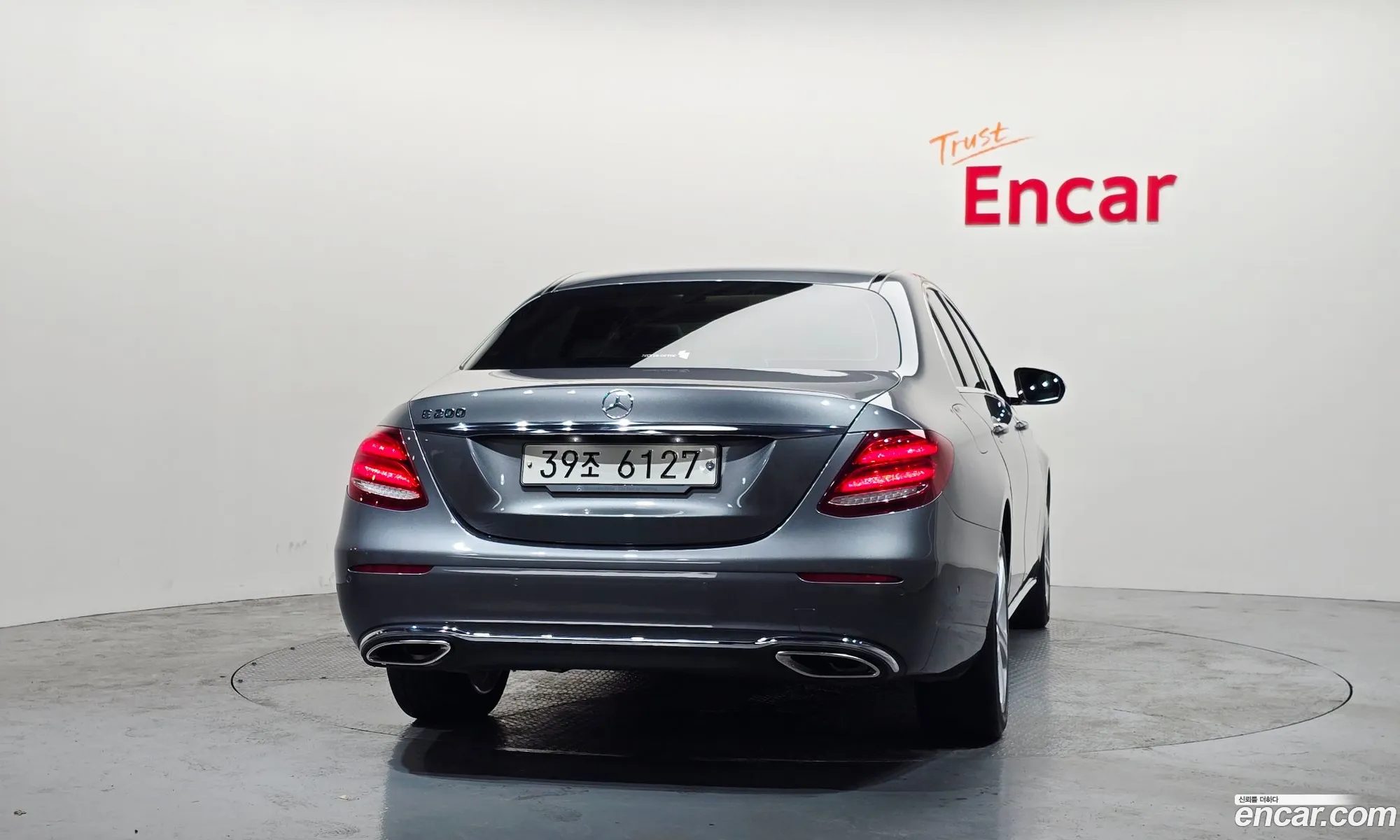 Mercedes-Benz E-Class W213 2018 WDDZF4CB0JA401446 — 17