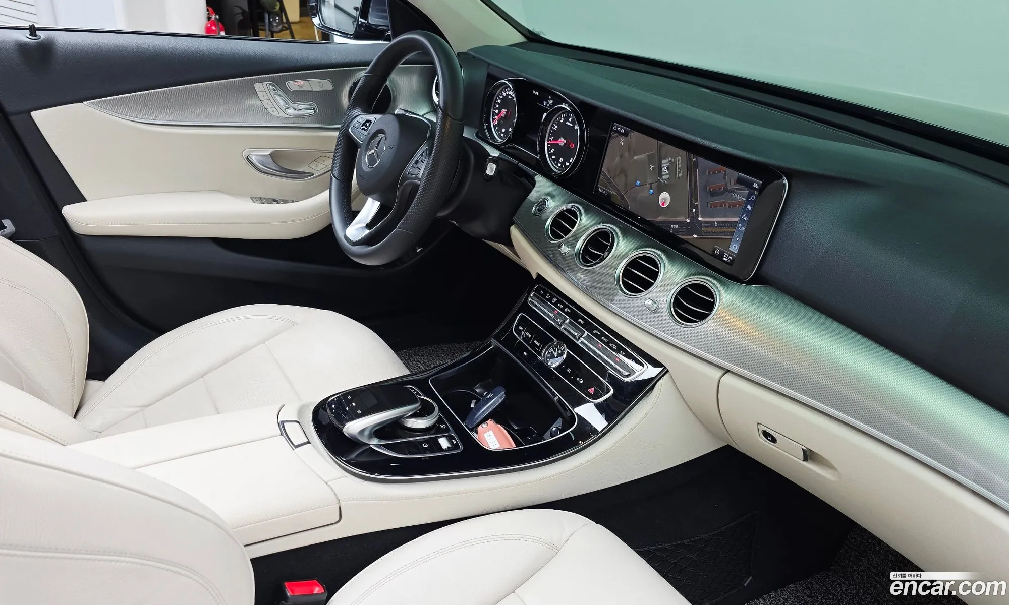 Mercedes-Benz E-Class W213 2018 WDDZF4CB0JA401446 — 19